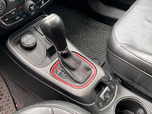 Used 2018 Jeep Compass Trailhawk w/ Cold Weather Group image 15