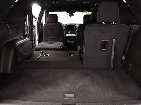 Used 2023 Chevrolet Traverse LT AWD/4WD image 31