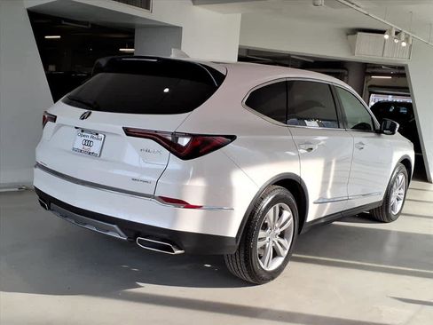 Used 2025 Acura MDX SH-AWD image 4