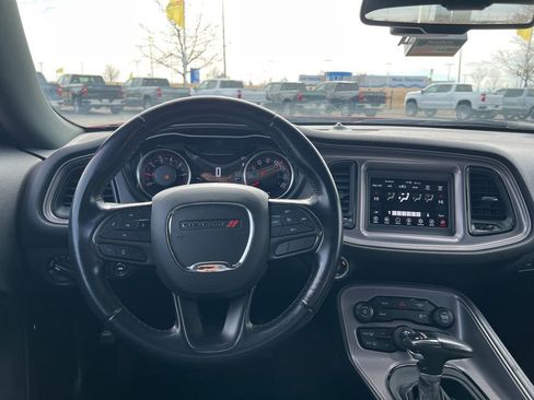 Used 2023 Dodge Challenger SXT image 24