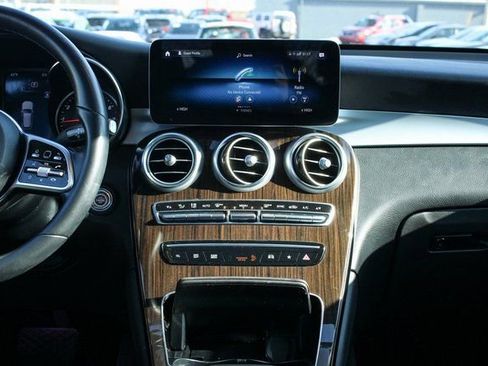 Used 2022 Mercedes-Benz GLC 300 4MATIC image 18