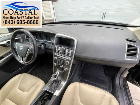Used 2016 Volvo XC60 T6 w/ Proximity Package AWD/4WD image 8
