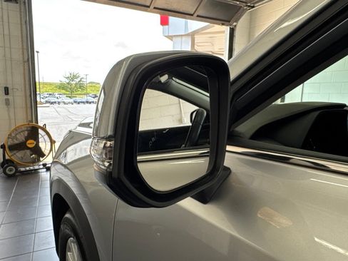 Used 2025 Toyota Grand Highlander AWD image 14