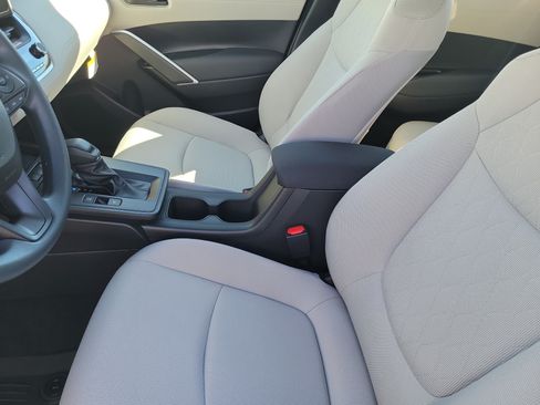 Used 2026 Toyota Corolla Cross L FWD image 19