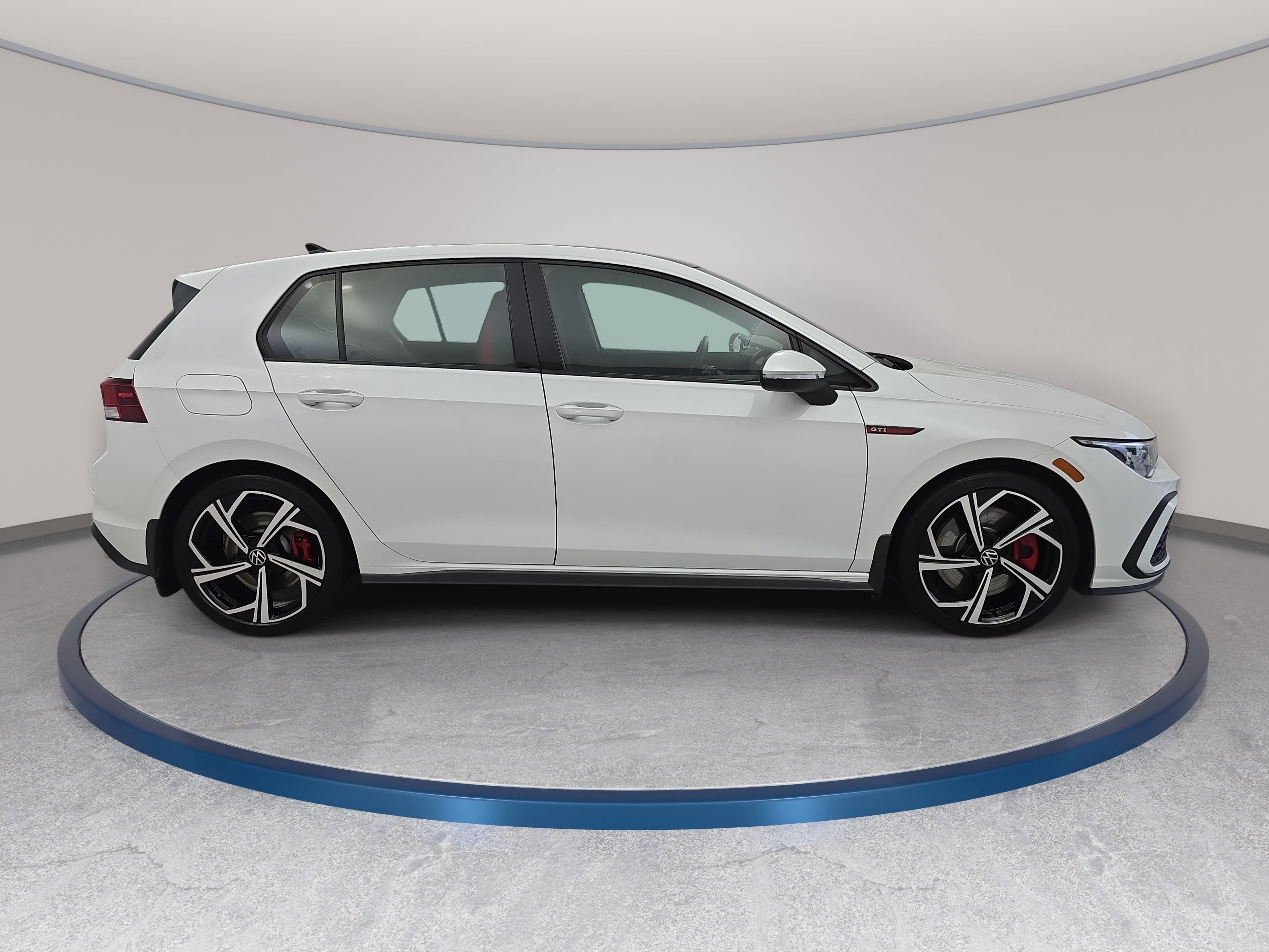 Certified 2024 Volkswagen GTI SE FWD image 4