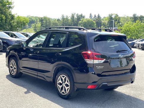 Certified 2023 Subaru Forester Premium AWD/4WD image 3