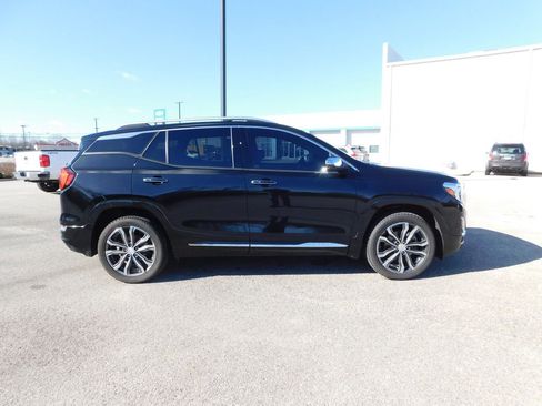 Used 2020 GMC Terrain Denali w/ Denali Premium Package image 2