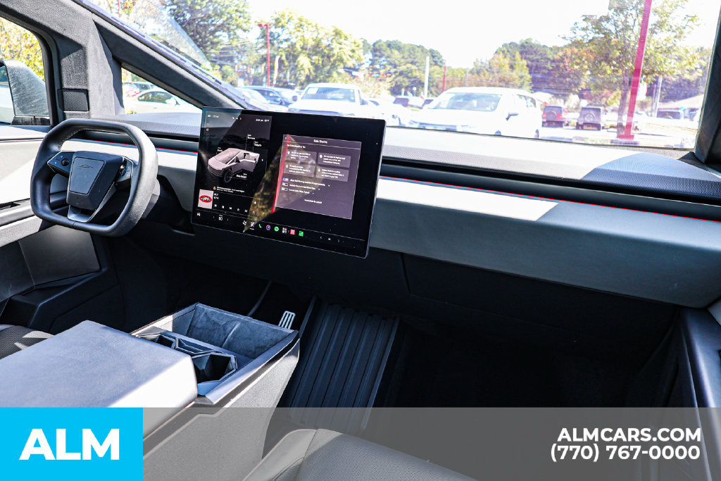 Used 2024 Tesla Cybertruck AWD Crew Cab image 27