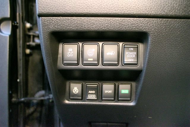 Used 2017 Nissan Rogue SV AWD/4WD image 20