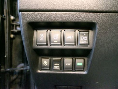 Used 2017 Nissan Rogue SV AWD/4WD image 20