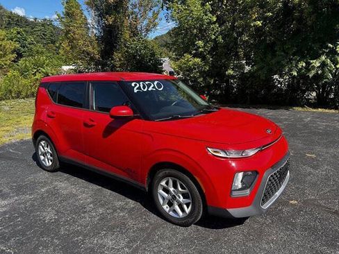 Used 2020 Kia Soul S image 1