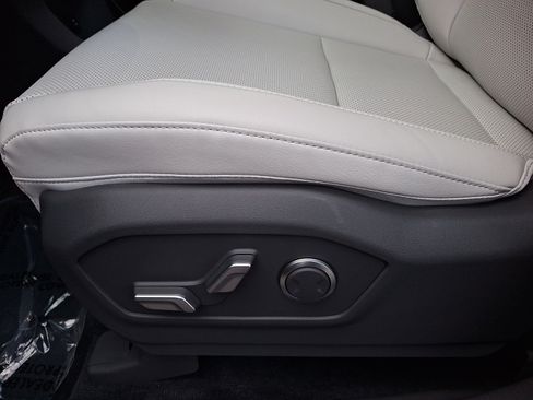 Used 2026 Hyundai Santa Fe SEL AWD/4WD image 16