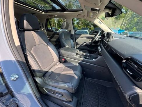 Used 2025 Honda Pilot Touring image 23