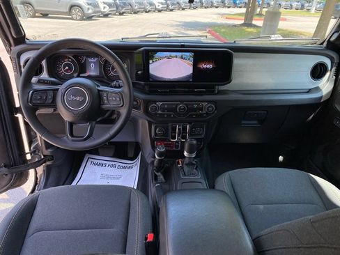 Used 2025 Jeep Wrangler Unlimited Sport AWD/4WD image 26