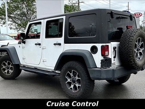 Used 2018 Jeep Wrangler Unlimited Sport S image 3