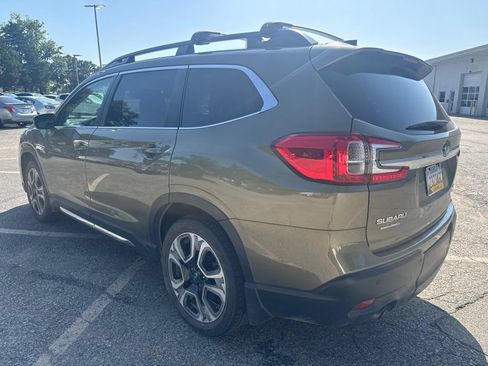 Used 2023 Subaru Ascent Limited w/ Technology Package AWD/4WD image 5