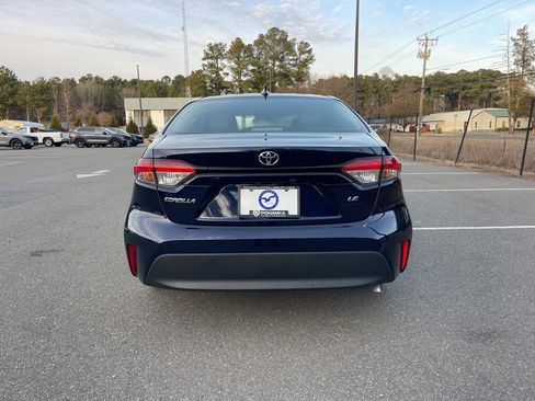 Used 2025 Toyota Corolla LE image 10