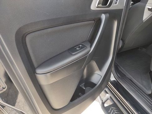 Used 2020 Ford Ranger XLT w/ Equipment Group 302A Luxury AWD/4WD image 18
