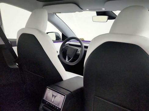 Used 2025 Tesla Model 3 Long Range RWD image 39
