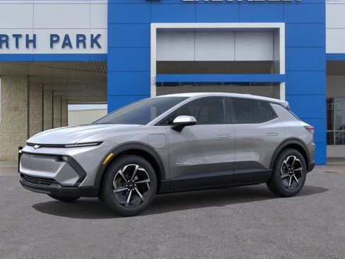 New 2026 Chevrolet Equinox EV LT image 2