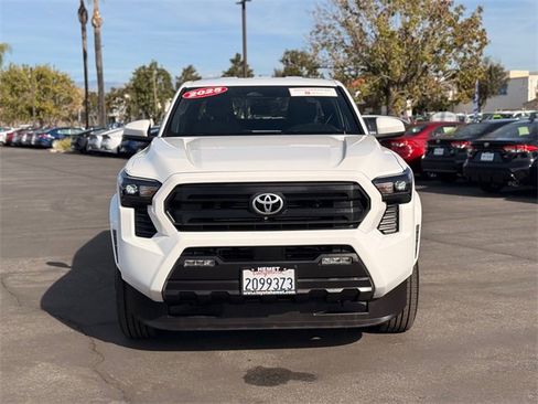 Used 2025 Toyota Tacoma SR5 image 2