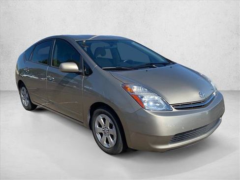 Used 2008 Toyota Prius w/ Pkg 2 FWD image 3