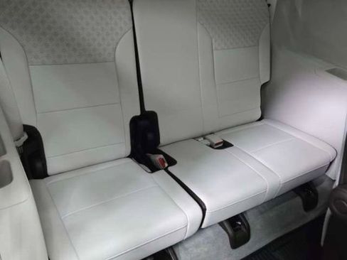 Used 2024 GMC Acadia Denali w/ Super Cruise Package image 41