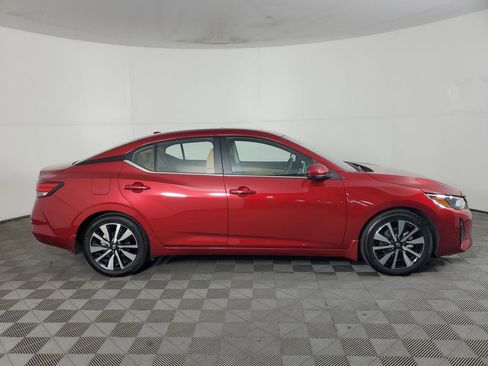 Used 2024 Nissan Sentra SV w/ SV Premium Package image 3