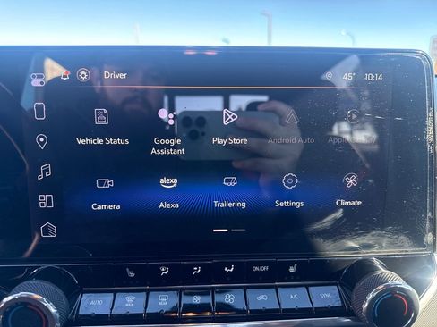 Used 2024 Chevrolet Colorado Z71 w/ Z71 Convenience Package 2 image 19