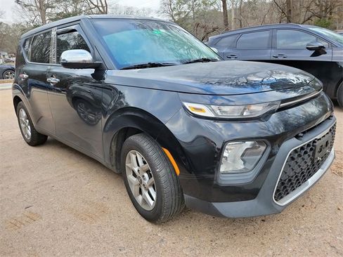 Used 2022 Kia Soul LX w/ Technology Package image 1