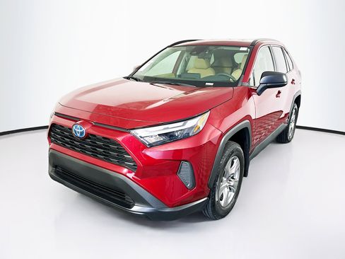 Used 2024 Toyota RAV4 LE AWD/4WD image 7