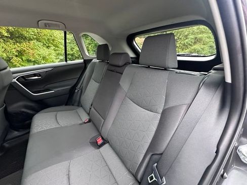 Used 2023 Toyota RAV4 XLE AWD/4WD image 11