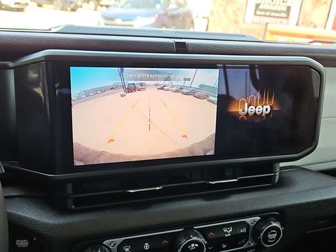 Used 2025 Jeep Wrangler Unlimited Sport S 4xe AWD/4WD image 15