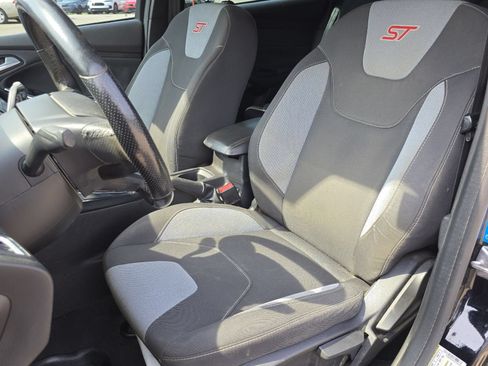 Used 2018 Ford Focus ST FWD image 24