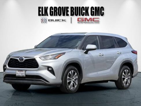 Used 2023 Toyota Highlander XLE FWD image 8