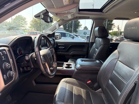 Used 2017 GMC Sierra 1500 Denali w/ Denali Ultimate Package AWD/4WD image 11