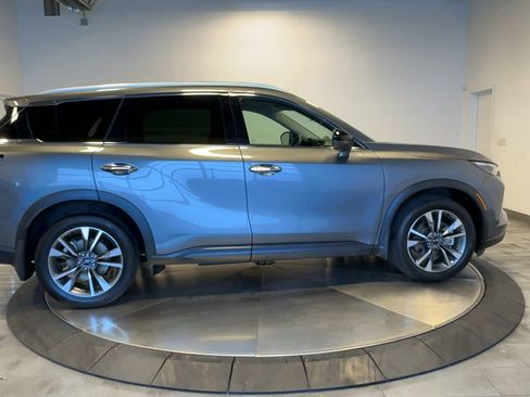 Certified 2025 INFINITI QX60 Luxe image 9