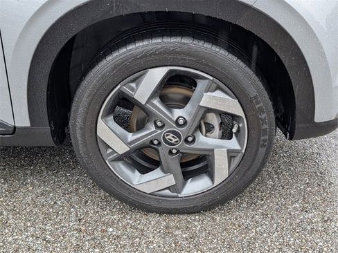 Used 2023 Hyundai Venue SEL w/ Cargo Package image 16