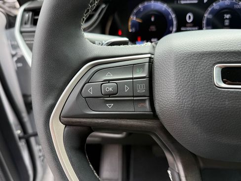 Used 2026 Jeep Grand Cherokee Limited w/ Limited Altitude Package AWD/4WD image 23