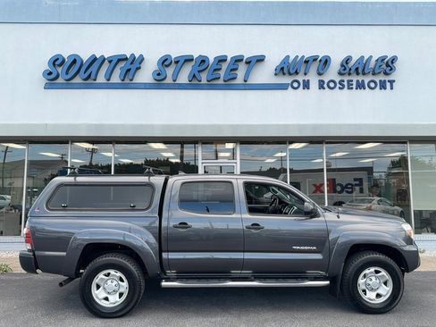 Used 2014 Toyota Tacoma 4x4 Double Cab w/ SR5 Package image 1