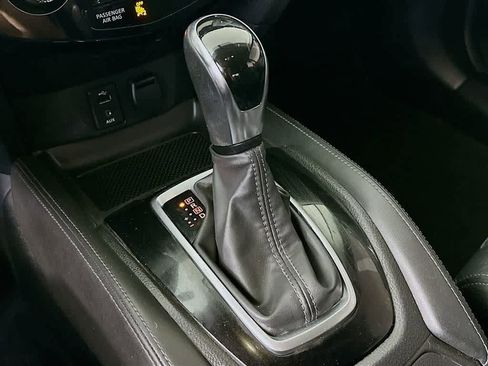 Used 2017 Nissan Rogue Sport SL image 19