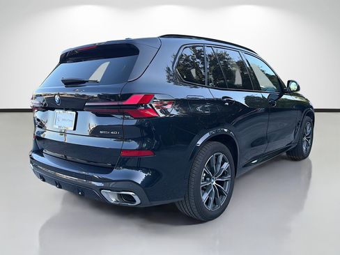 Used 2026 BMW X5 sDrive40i w/ M Sport Package RWD image 3
