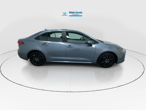 Used 2024 Toyota Corolla LE image 3