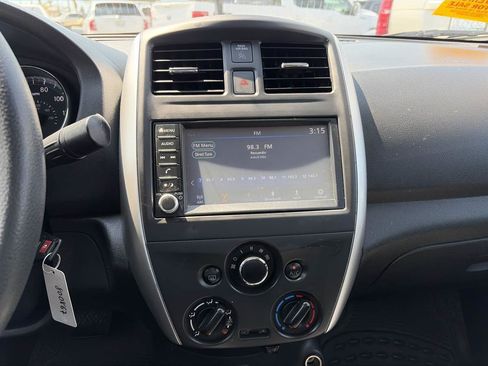 Used 2019 Nissan Versa SV FWD image 40
