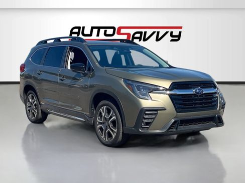 Used 2025 Subaru Ascent Limited AWD/4WD image 1