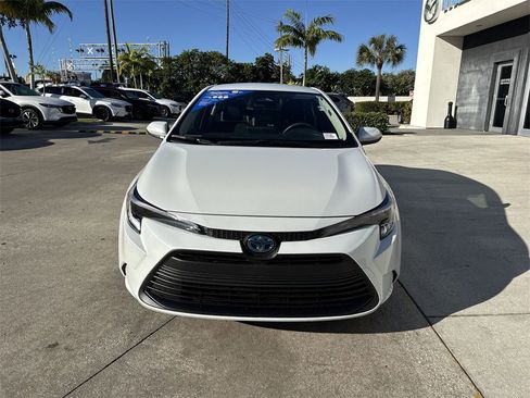 Used 2024 Toyota Corolla LE image 9