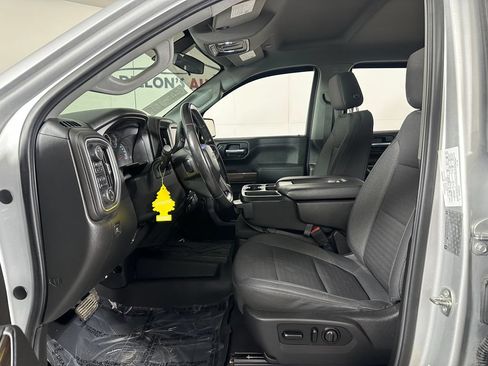 Used 2019 Chevrolet Silverado 1500 LT Trail Boss w/ Convenience Package AWD/4WD image 13