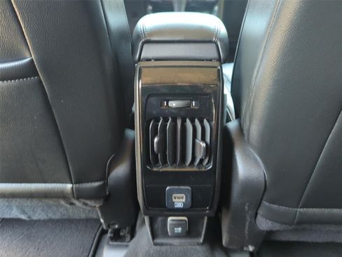 Used 2022 Jeep Compass Latitude AWD/4WD image 30