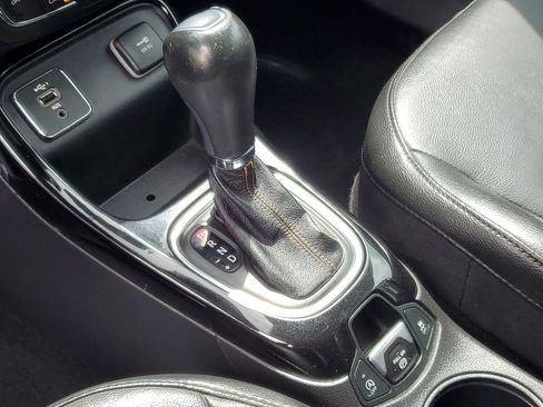 Used 2021 Jeep Compass Limited FWD image 22