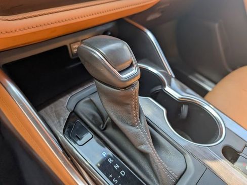 Used 2022 Toyota Highlander Platinum image 21